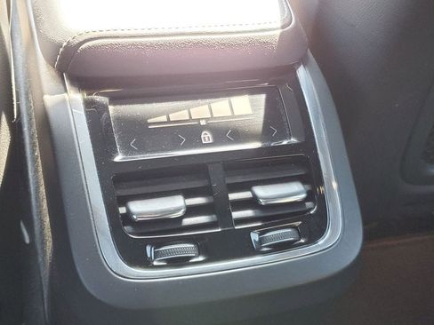 Certified 2022 Volvo XC60 B5 R-Design w/ Advanced Package image 12