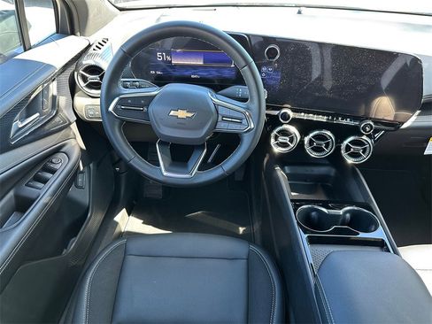 Used 2024 Chevrolet Blazer EV LT image 18