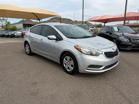 Used 2016 Kia Forte LX FWD image 3