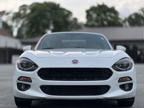 Used 2018 FIAT 124 Spider Lusso w/ Convenience Group RWD image 10
