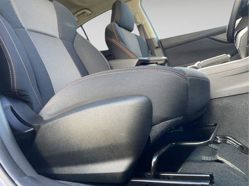 Certified 2023 Subaru Crosstrek 2.0i Premium image 4