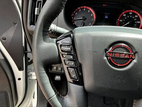 Used 2026 Nissan Frontier PRO-4X AWD/4WD image 13