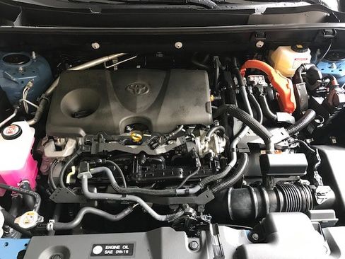 Used 2025 Toyota RAV4 XSE image 11