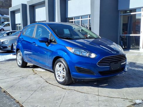 Used 2019 Ford Fiesta SE FWD image 1