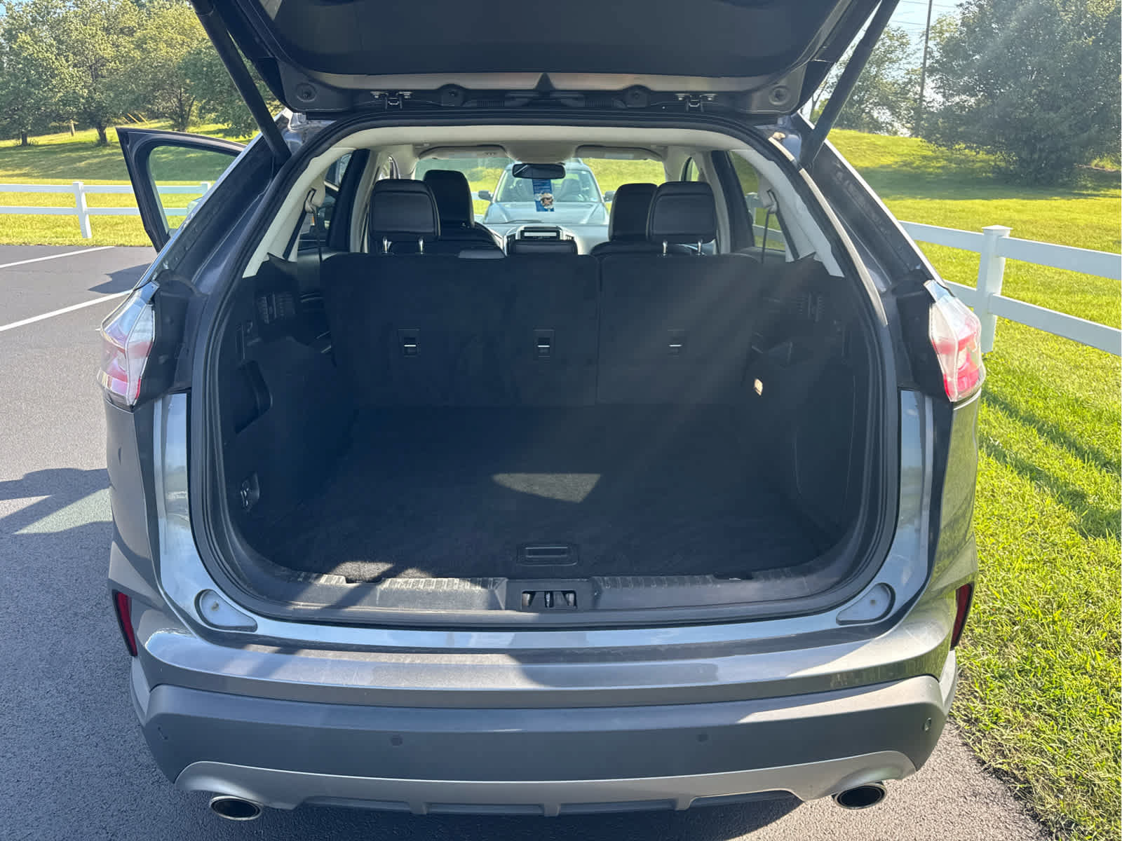 Used 2024 Ford Edge Titanium AWD/4WD image 11