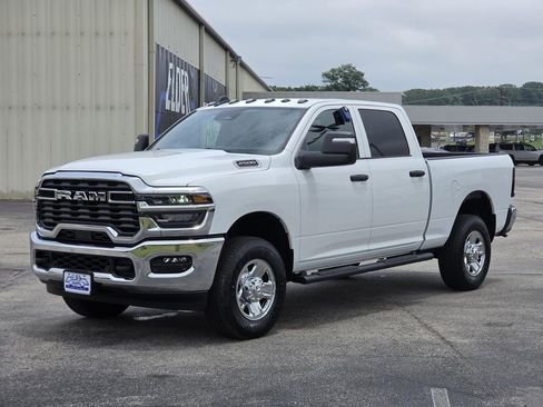 New 2026 RAM 2500 Tradesman AWD/4WD image 3