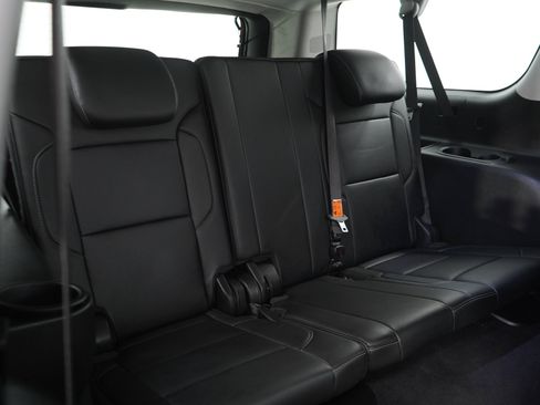 Used 2020 Chevrolet Suburban LT AWD/4WD image 16
