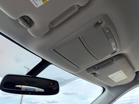 Used 2017 Nissan Pathfinder SL image 62