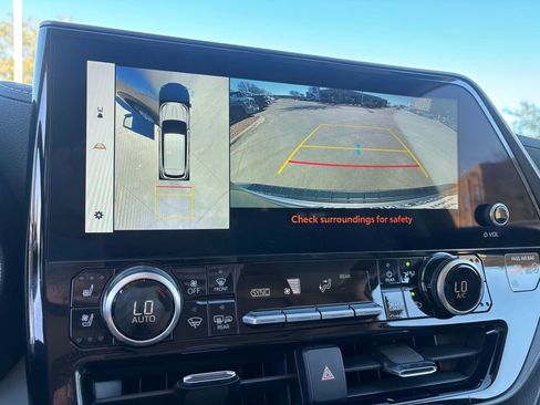 Certified 2025 Toyota Highlander Limited image 22