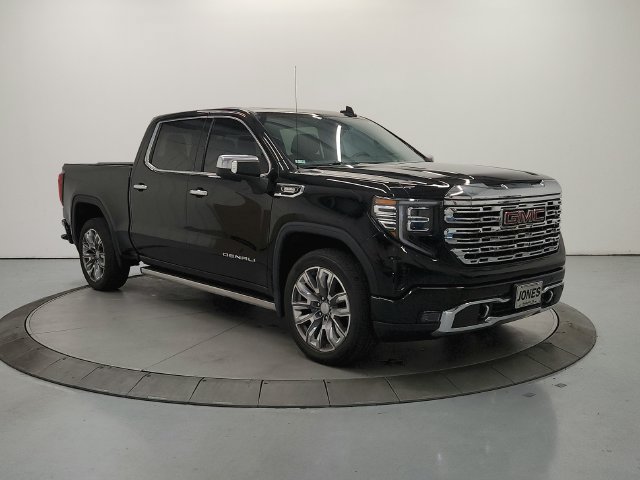 Used 2023 GMC Sierra 1500 Denali w/ Denali Reserve Package AWD/4WD image 3