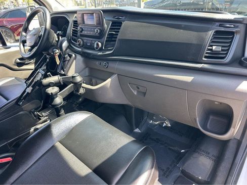 Used 2020 Ford Transit 150 Medium Roof RWD image 4