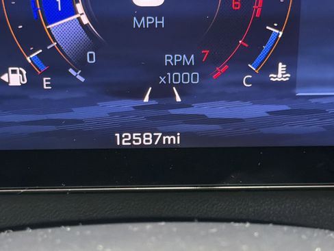 Used 2026 Chevrolet Traverse LT FWD image 21