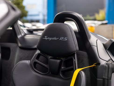 Certified 2025 Porsche 718 Boxster Spyder RS RWD image 42