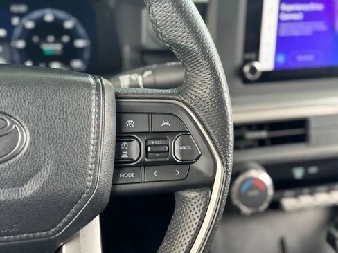 Used 2024 Toyota Tacoma 4x4 Double Cab image 6