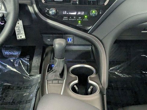 Used 2024 Toyota Camry LE FWD image 39