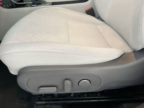 Used 2025 Hyundai Kona SEL image 12