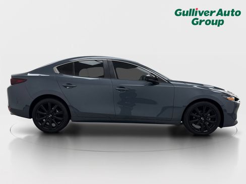 Used 2023 MAZDA MAZDA3 s FWD image 10