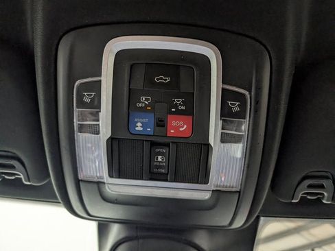 Used 2019 RAM 3500 Laramie image 26