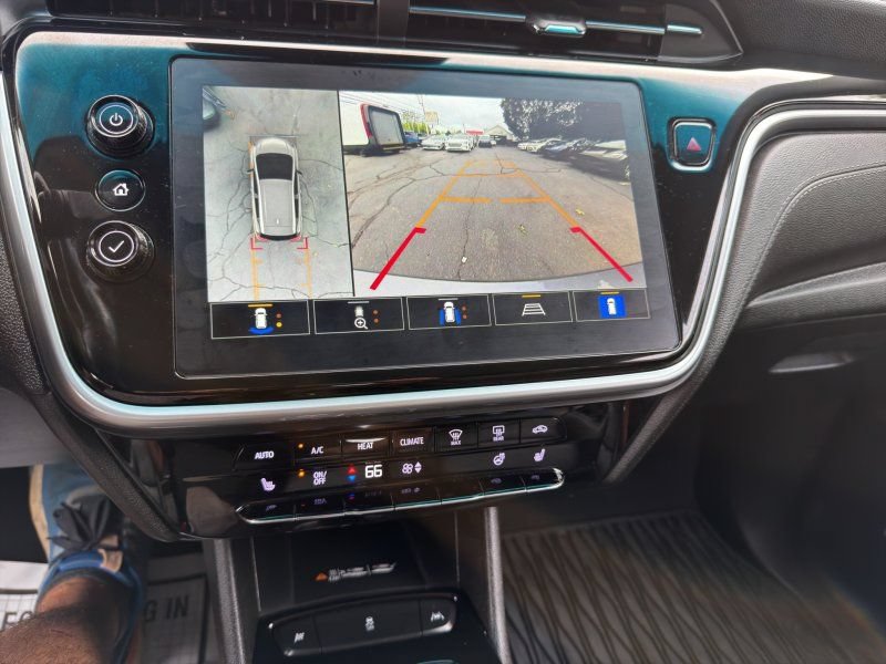 Used 2023 Chevrolet Bolt LT w/ 2LT w/ Infotainment Package FWD image 17