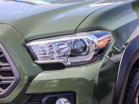 Certified 2021 Toyota Tacoma TRD Off-Road w/ Technology Package AWD/4WD image 20