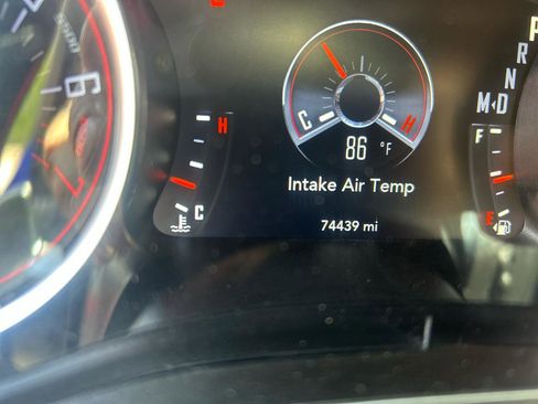 Used 2019 Dodge Challenger GT w/ Plus Package RWD image 18