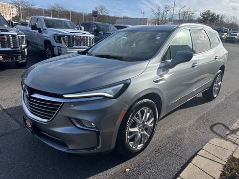 Used 2023 Buick Enclave Premium w/ Experience Buick Package image 3