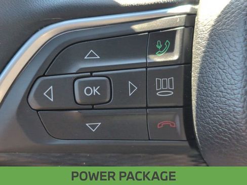 Used 2024 Jeep Grand Cherokee Altitude image 19