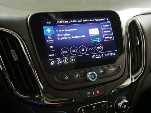 Used 2023 Chevrolet Equinox RS AWD/4WD image 22