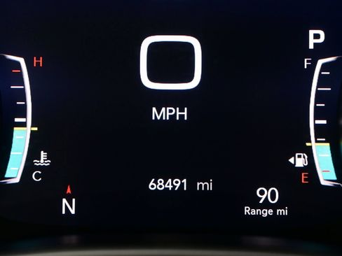 Used 2023 Chrysler Pacifica Touring-L FWD image 29