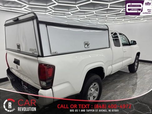Used 2021 Toyota Tacoma SR RWD image 8