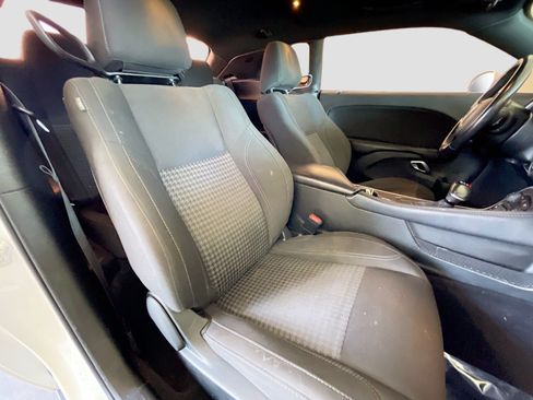 Used 2019 Dodge Challenger SXT RWD image 17