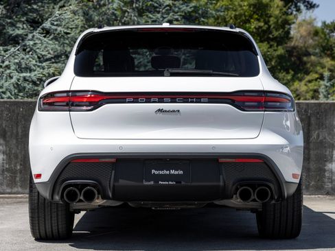Certified 2026 Porsche Macan AWD/4WD image 10