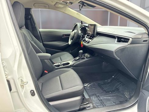 Used 2024 Toyota Corolla LE FWD image 18