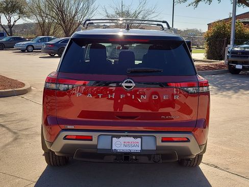 New 2026 Nissan Pathfinder Platinum image 3