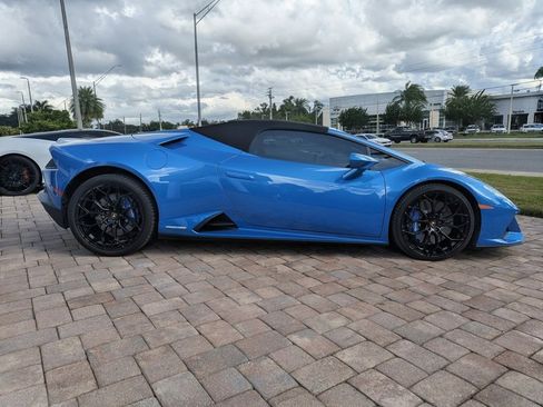 Used 2024 Lamborghini Huracan EVO image 14