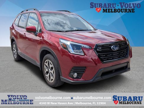 Used 2023 Subaru Forester Premium AWD/4WD image 1