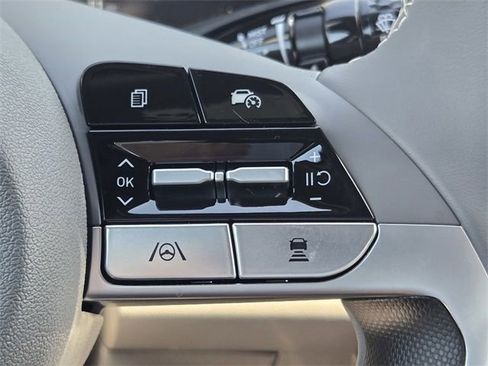 New 2025 Hyundai Elantra SEL w/ Cargo Package image 32