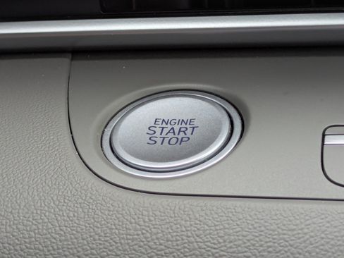 Certified 2023 Hyundai Elantra SEL w/ Convenience Package FWD image 28