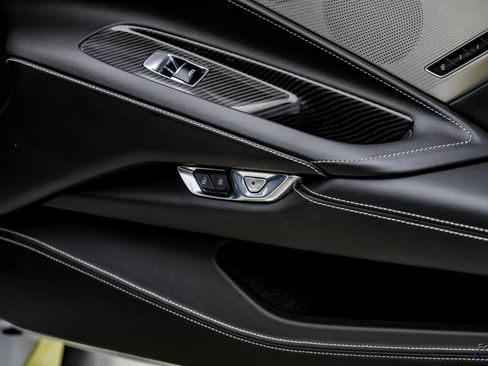 Used 2021 Chevrolet Corvette Stingray Premium Cpe w/ Z51 Performance Package RWD image 87