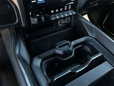 Used 2022 RAM 2500 Limited image 28