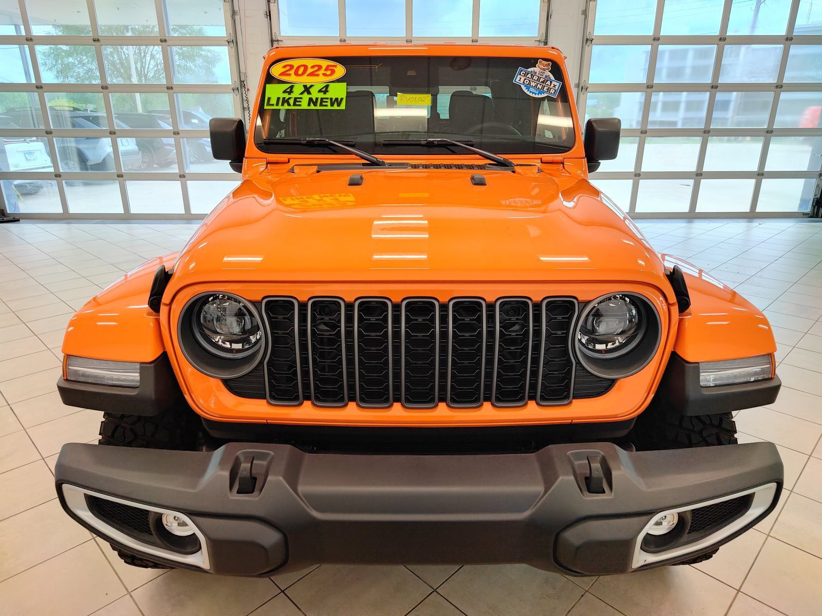 Used 2025 Jeep Gladiator Sport AWD/4WD image 9