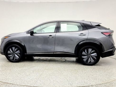 Used 2023 Nissan Ariya AWD image 8