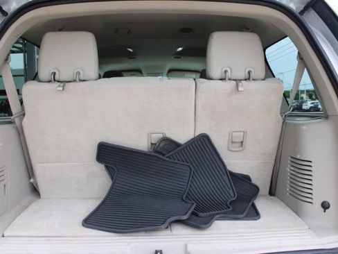 Used 2011 Ford Expedition XLT AWD/4WD image 10