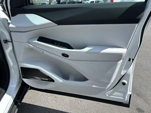 New 2026 Jeep Cherokee Overland w/ Advanced Pro Tech Group image 36