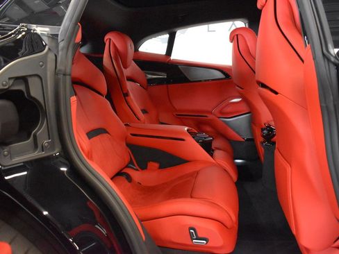 Used 2025 Ferrari Purosangue image 33