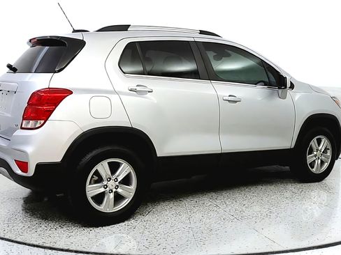 Used 2019 Chevrolet Trax LT w/ LT Convenience Package AWD/4WD image 7