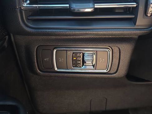 Used 2024 Lincoln Corsair AWD w/ Equipment Group 101A image 27