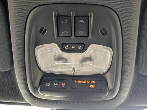 Used 2023 Chevrolet TrailBlazer RS w/ Sun and Liftgate Package FWD image 26