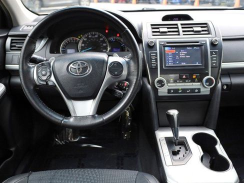 Used 2012 Toyota Camry SE FWD image 9