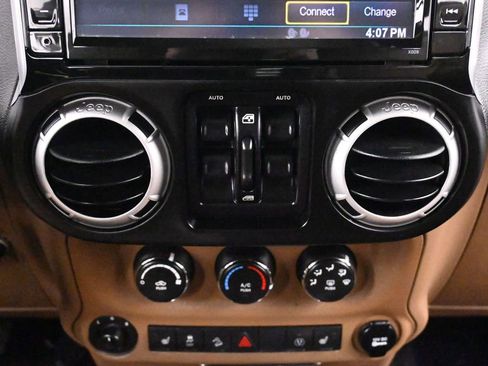 Used 2014 Jeep Wrangler Unlimited Sahara w/ Dual Top Group image 28